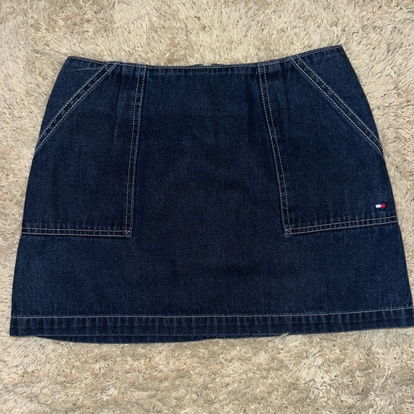 Tommy Hilfiger deep wash mini Jean skirt size 5 - Picture 1 of 5